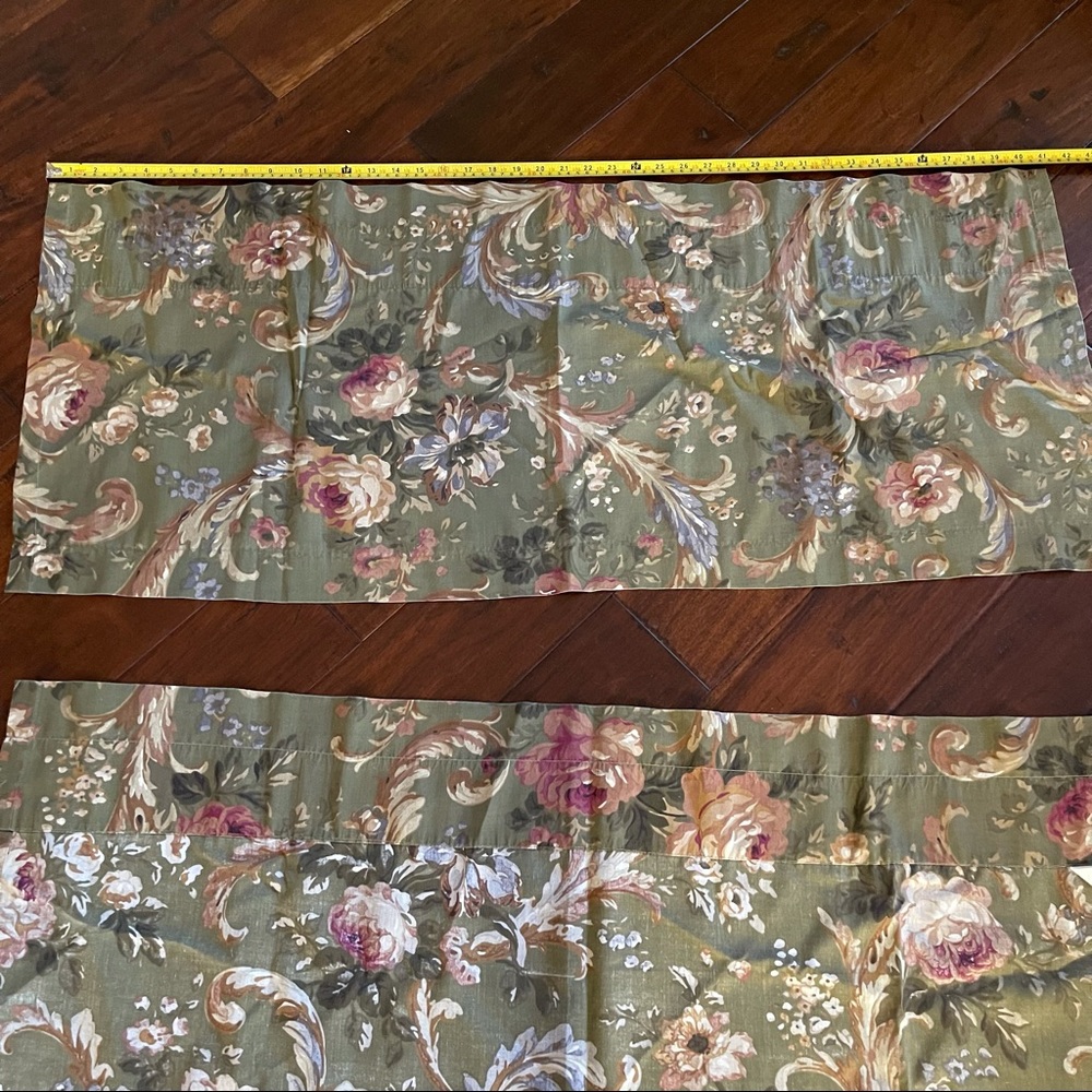 Vintage set of 2 Home floral valances